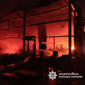 Кадры пожара после прилета в Чугуеве по очередному "гражданскому производству"