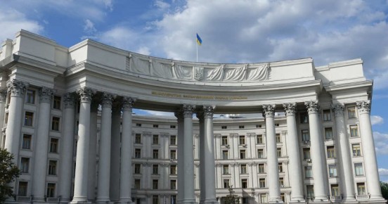 В МИД Украины пригрозили журналистам за посещение мест окружения ВСУ