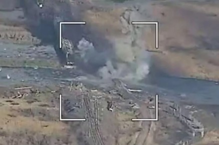 Боевиков ВСУ загоняют в новую ловушку и топят в реке