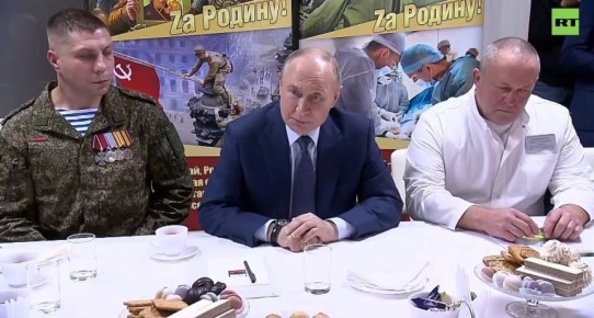 Киев скрывает бедственное положение ВСУ в Купянске и Красноармейске (Покровске), отвергнув предложение России по посещению для СМИ — Песков