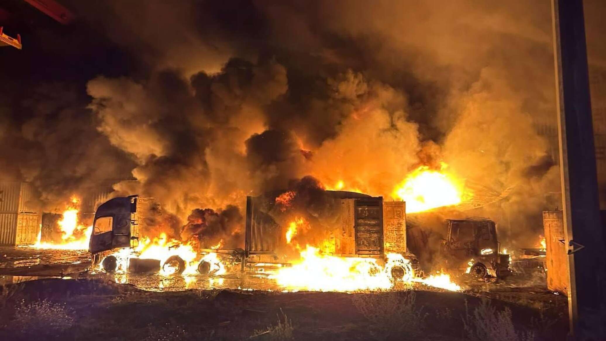 Удары по Украине сегодня: в регионах прогремели мощные взрывы