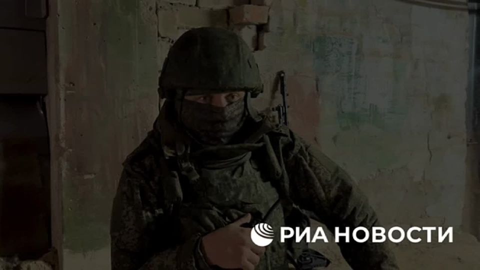 Российские военные завершают зачистку от ВСУ западной части Купянска Харьковской области – освобождено еще 16 зданий, заявил командир штурмового отряда ГВ "Запад" с позывным "Лаврик"
