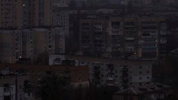 Почти весь Харьков в темноте: в городе пропал свет после голубой вспышки