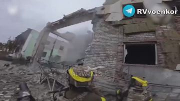 ВСУ показали "боевые кадры" в Купянске: штурм пустых зданий и отступление