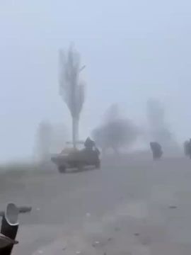 ВС РФ заходят в Красноармейск под прикрытием тумана и тяжелой кавалерии