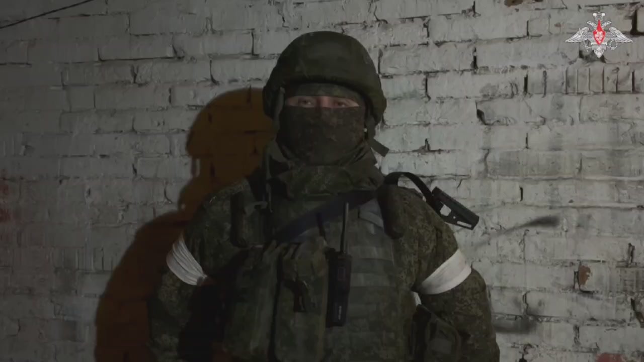 Минобороны России:. Командир штурмового отряда 121-го мотострелкового полка с позывным «Лаврик» рассказал о ходе освобождения Купянска: «Ведем разведку и наносим поражение противнику в лесных массивах и лесопосадках на...