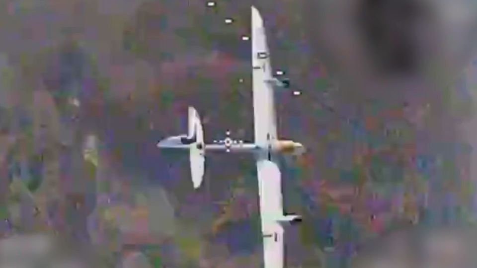 В Купянском районе FPV-дроны уничтожили БПЛА Vector и квадроптер R-18 ВСУ