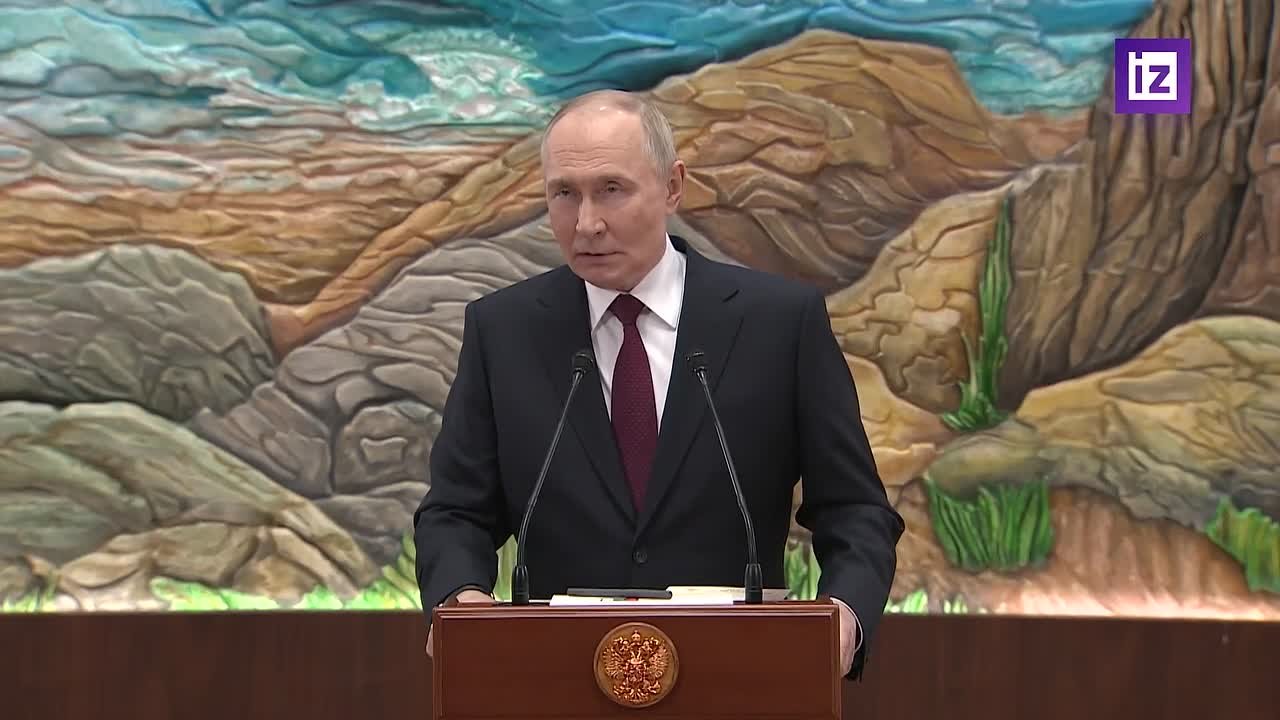 Красноармейск и Димитров полностью окружены, заявил Путин