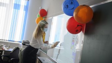 Учительница в Харьковской области уволилась из-за лжи в украинских учебниках