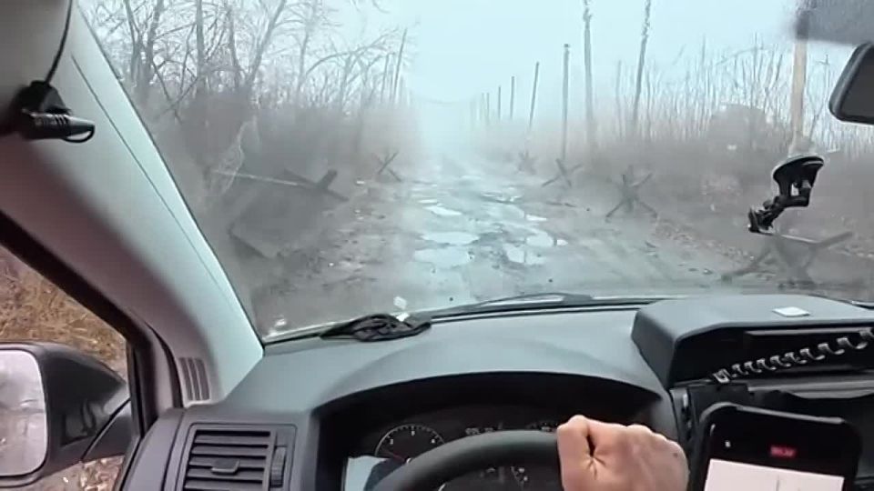 Текущая обстановка в пока ещё контролируемом ВСУ пгт Купянск-Узловой к юго-востоку от Купянска