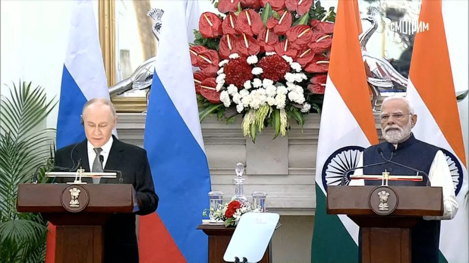Энергетика, торговля и безвиз для туристических групп: Путин и Моди выступили с совместными заявлениями по итогам российско-индийских переговоров