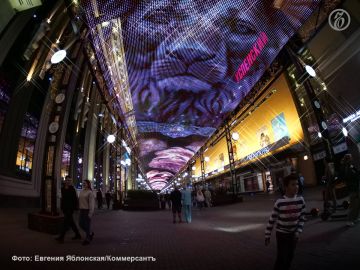 Медиаэкран в Екатеринбурге демонтируют на время реконструкции ул. Вайнера в 2026 году, но затем вернут обратно, рассказал мэр Алексей Орлов на пресс-конференции