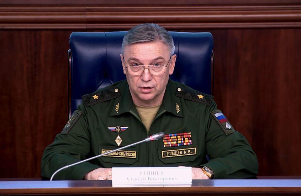 Об испытаниях биологического оружия на украинцах, использовании ВСУ запрещенных химикатов в ДНР и ЛНР и рисках попадания продуктов распада урана в Черное море: основные заявления начальника войск РХБЗ ВС РФ генерал-майора...