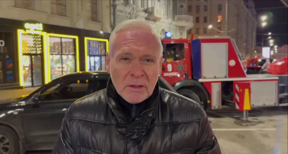 В центре Харькова дрон "Молния" попал в административное здание напротив мэрии, сообщил насмерть перепуганный гауляйтер Терехов