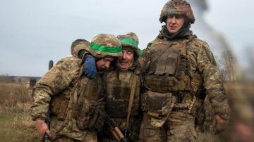 Полковник Алехин: ВСУ отступают из-под Волчанска и пытаются спешно окопаться под Лиманом