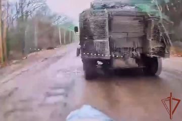 Росгвардейцы поразили бронеавтомобиль ВСУ МаххРго на харьковском направлении (видео)