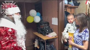 Бойцы группировки «Север» поздравили с Новым годом детей, проживающих в ПВР