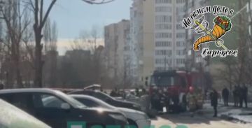 В Киеве, на Оболони взлетел в воздух внедорожник