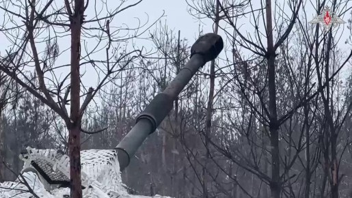 Минобороны России: Расчеты самоходных гаубиц «Мста-С» группировки войск «Запад» уничтожили замаскированные пункты временной дислокации ВСУ в Купянском районе Харьковской области