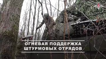 Экипажи танков Т-80БВМ 44-го армейского корпуса группировки войск «Север» уничтожили замаскированные блиндажи, пункты управления БПЛА и живую силу подразделений ВСУ на Харьковском направлении