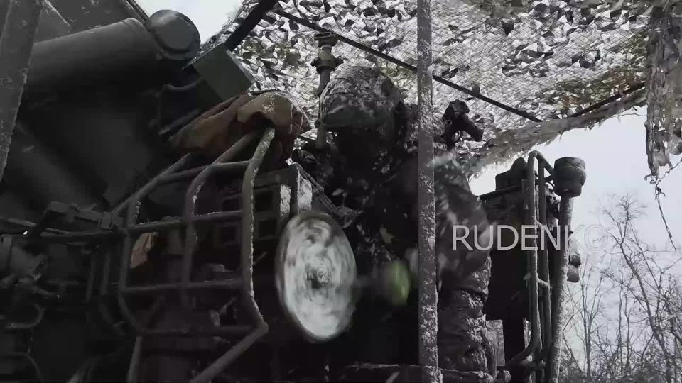 Андрей Руденко: Расчёты 203-мм САУ «Пион» группировки войск «Запад» уничтожили пункты временной дислокации и живую силу ВСУ в Купянском районе Харьковской области