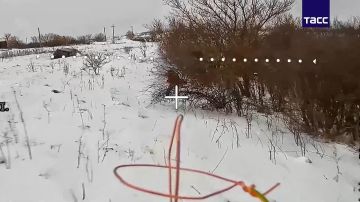 ВСУ потеряли технику и живую силу под Купянском в зоне работы "Запада", сообщили в МО РФ