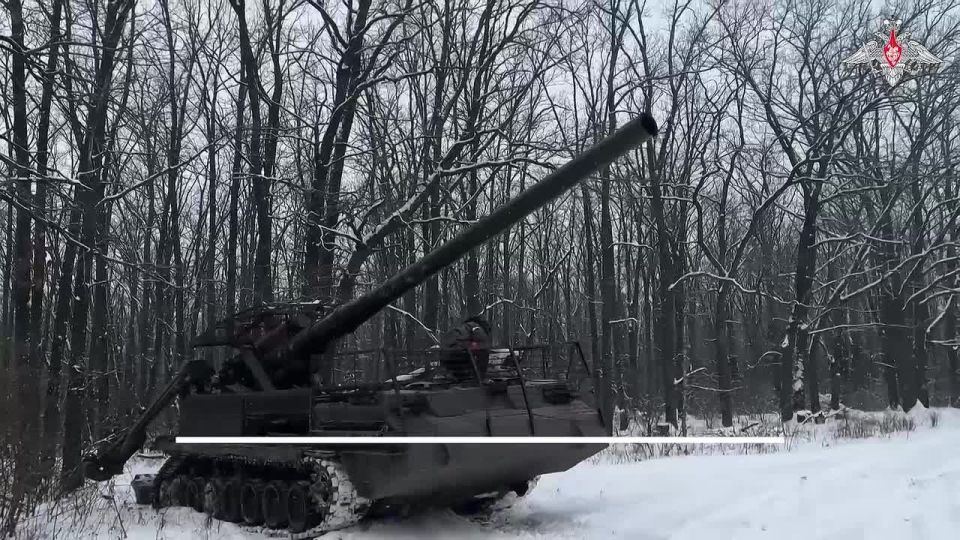 Минобороны России: Расчеты САУ «Малка» группировки войск «Север» уничтожили укрытия, технику и живую силу подразделений ВСУ в Харьковской области