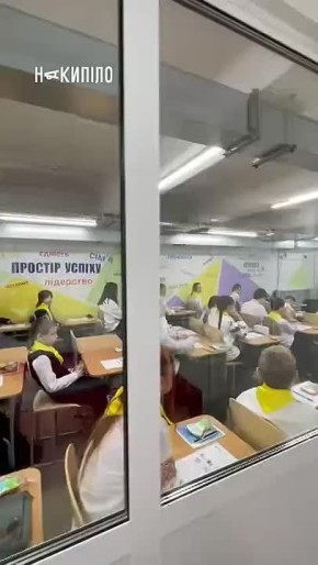 Андрей Медведев: В 2014, кажется, году Пётр Порошенко говорил про жителей Донбасса дословно вот что