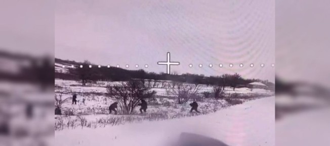 Операторы БПЛА 116-й бригады Росгвардии поразили отступающую группу украинских боевиков на харьковском направлении (видео)