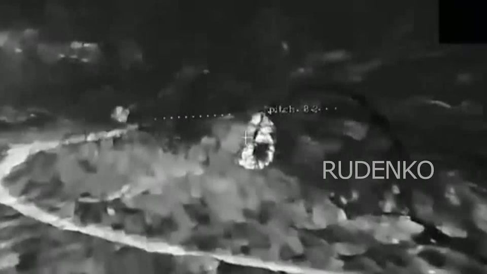 Андрей Руденко: Кадры объективного контроля уничтожения минометных расчётов ВСУ на замаскированных огневых позициях операторами FPV-дронов войск беспилотных систем группировки войск «Север» в зоне проведения СВО в...