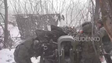 Андрей Руденко: Расчеты гаубиц Д-30 группировки войск «Север» при выполнении огневых задач уничтожили бронетехнику, огневые средства, укрепления и пункты управления БпЛА подразделений ВСУ в зоне проведения СВО на Харьковском...