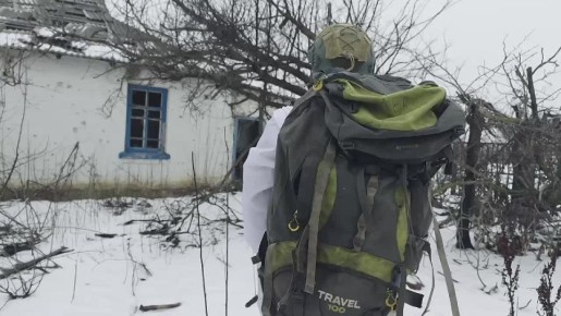 Куриловка Купянский район. Кадры от военнослужащих из 352 полка 1 танковой армии с населённого пункта