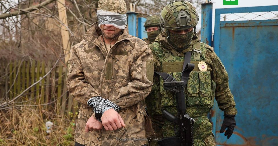 Убийца-рецидивист рассказал о воевавших с ним в «Азове» зэках и иностранцах