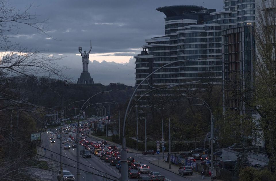 В Киеве и четырех украинских областях частично пропал свет