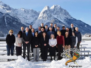 Вы там не замерзли еще? Мы тоже тяжко трудимся