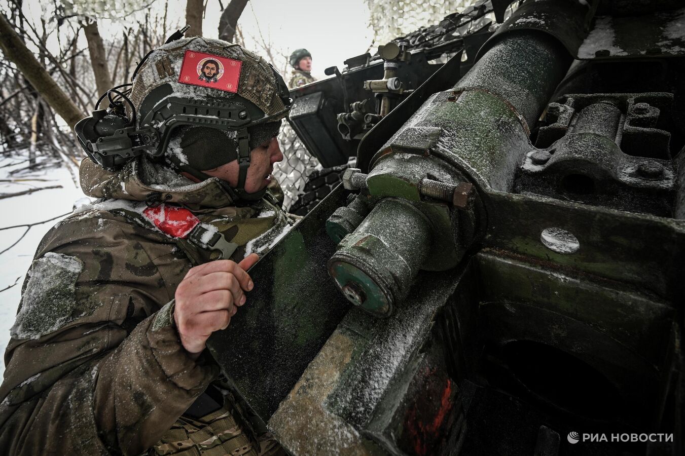 Более двух тысяч бойцов группировки "Север" получили награды на передовой