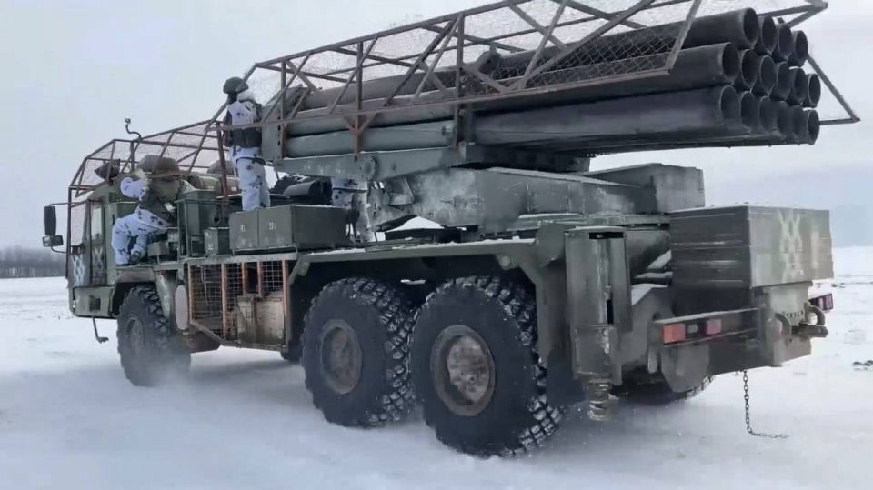 РСЗО 9К57 "Ураган" на новом шасси поступила в 244-ю АБр