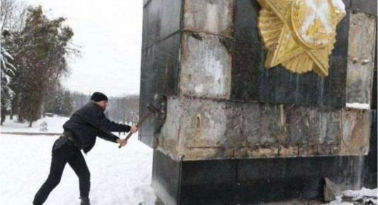 Госдума одобрила законопроект об уголовной ответственности за отрицание геноцида советского народа