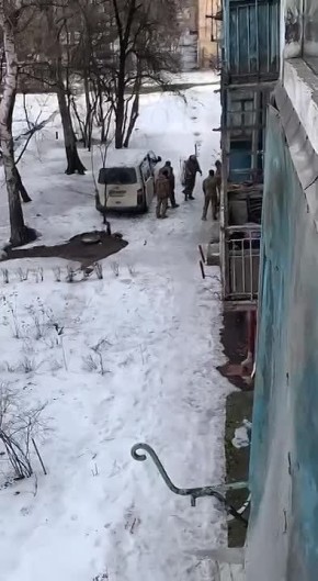 В Харькове на ХТЗ залили перцовым баллончиком ТЦКшников, что спасло парня от моГилизации