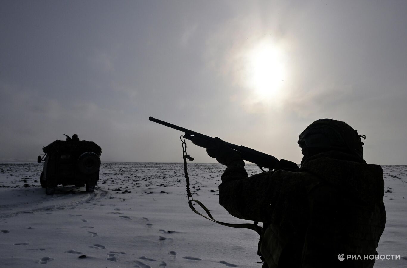 Бойцы "Запада" улучшили тактическое положение