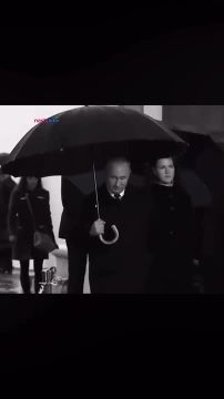 Патамушта!. Потому что вы ссыкливые твари, а он Главнокомандующий