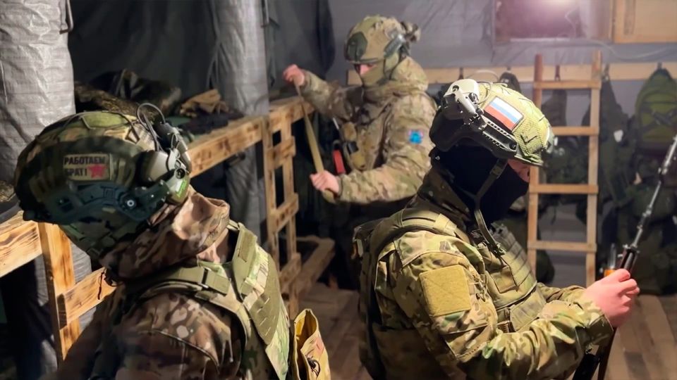 «Целый город под землей»: мотострелки ВС РФ рассказали о штурме Графского