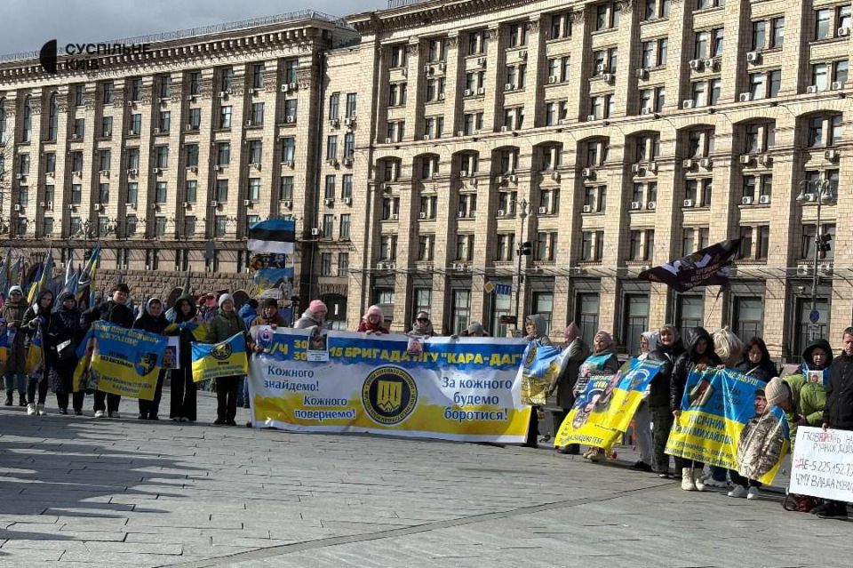 Зе-наркоману сейчас не до Майдана — у него Дубай горит