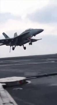 ������������ ����������� F/A-18F ������ � ���� ��� ������� �� ��������� ����� ������� ������ ������ �����
