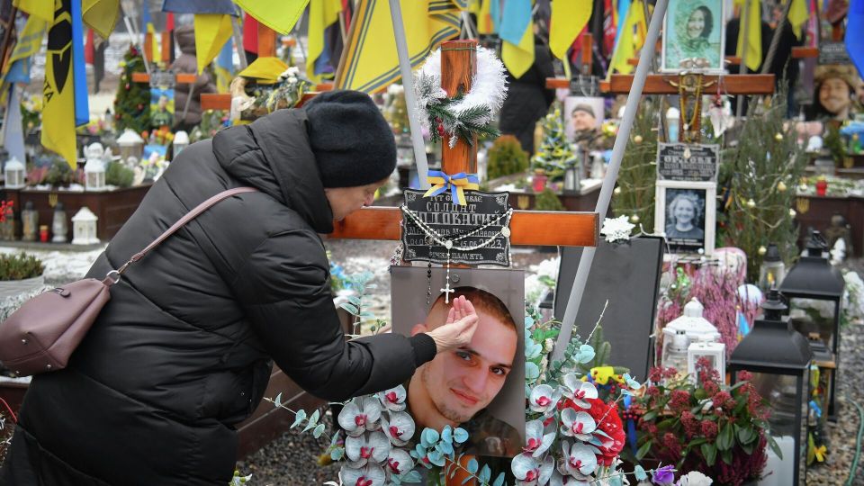 "Пропали без вести": военный эксперт о масштабной акции вдов солдат ВСУ в Кировограде