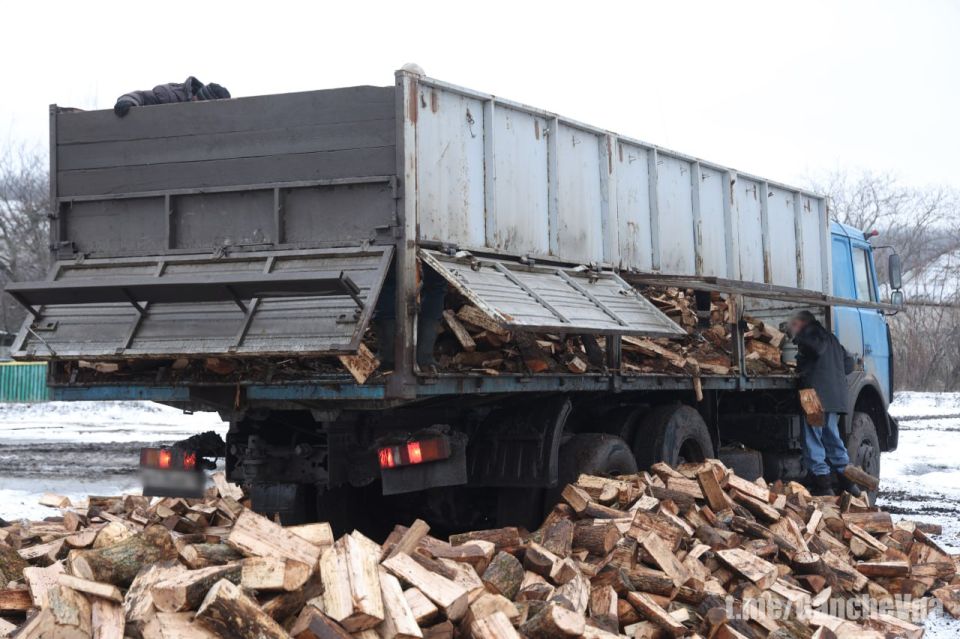 Виталий Ганчев: Продолжаем работу по обеспечению дровами для печного отопления населения, проживающего на территории Харьковской области, находящейся под контролем Вооружённых Сил Российской Федерации