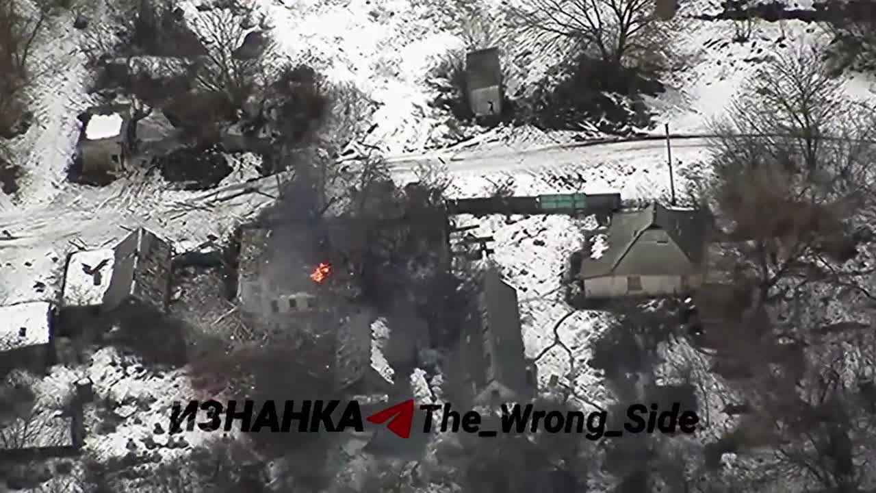 Удар дронами-камикадзе «Герань-2» по пункту дислокации украинских пограничников в селе Бузово Харьковской области