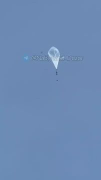 Взрывы и шок в Харькове: "пилот беспилотника" выпрыгнул с парашютом после атаки