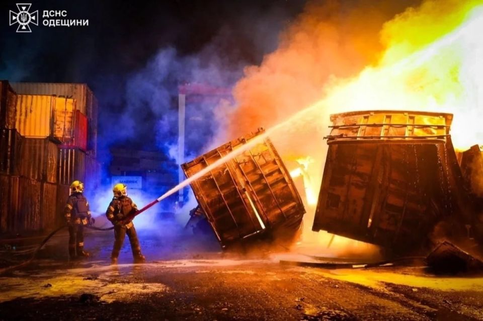 Удары ВС РФ разнесли порты Одессы и вызвали ужас у румын