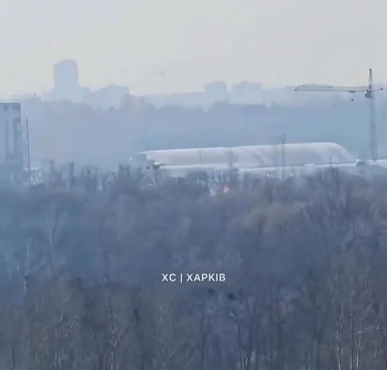 Евгений Поддубный: Новые кадры утренней работы наших "Гераней" по целям в Харькове